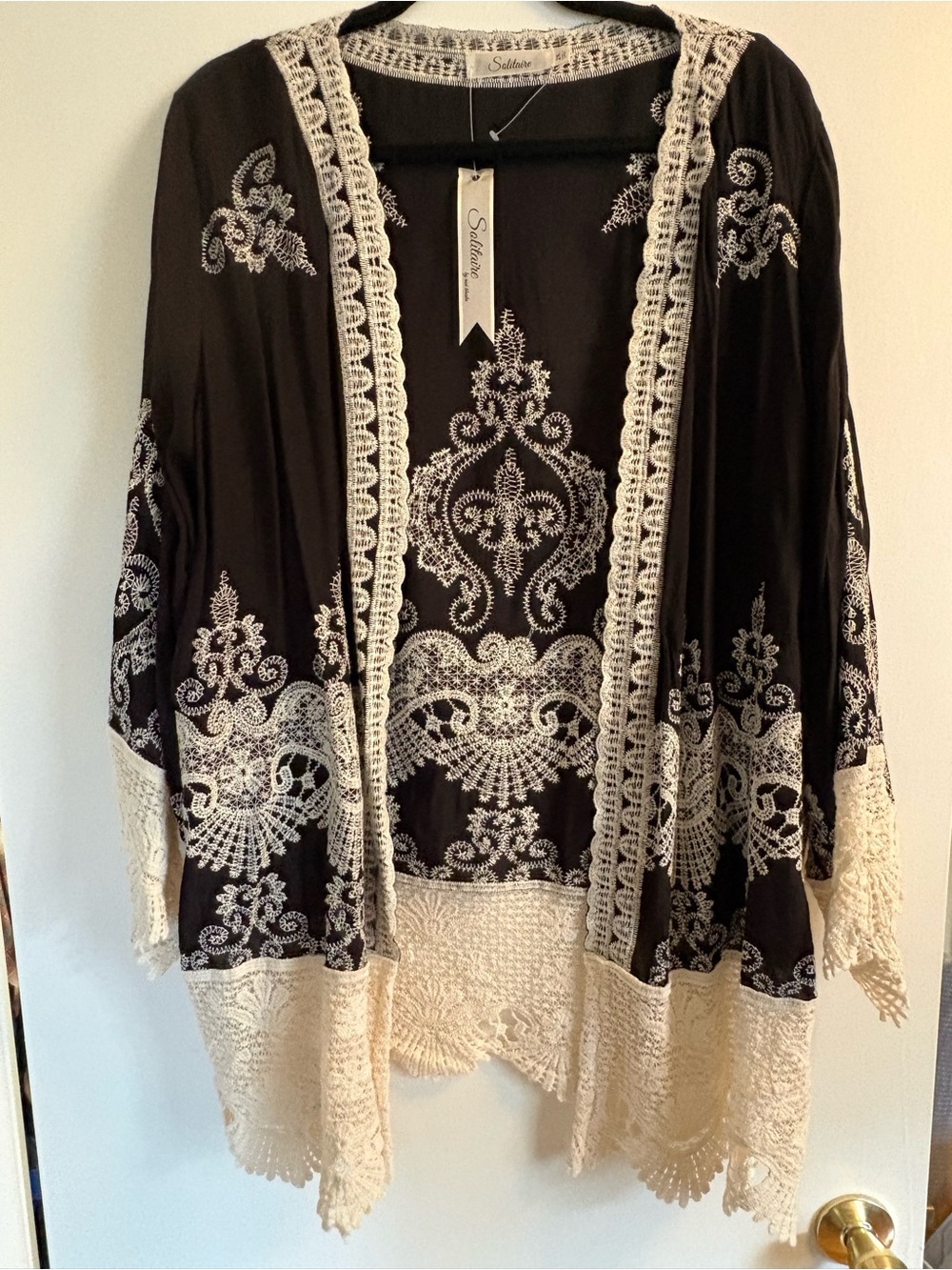 Solitaire Black and Cream Embroidered Lace Kimono Top